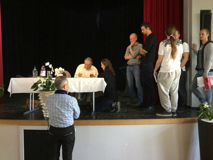 Stanislav Grof geeft op 90-jarige leeftijd nog steeds lezingen over zijn onderzoek