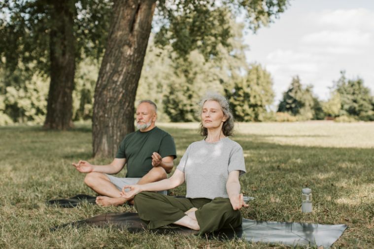 Breathwork of ademwerk is een activiteit waarbij je bewust wordt van je ademhaling en hem probeert te sturen