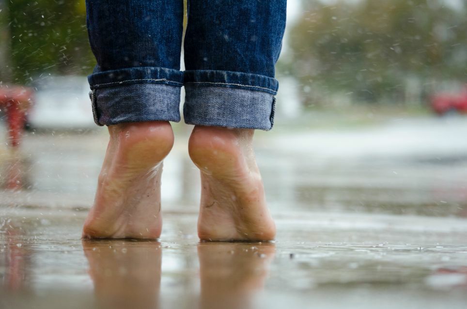 Er zijn ook nadelen van op blote voeten lopen