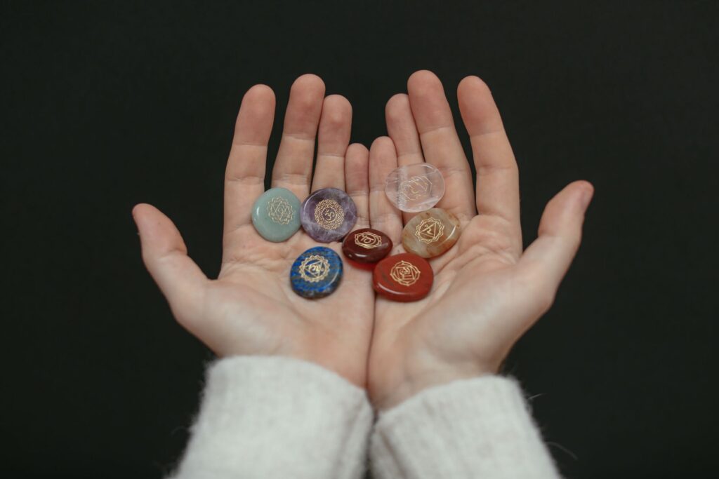 Bij tantra yoga kun je werken aan het openen van je chakra's